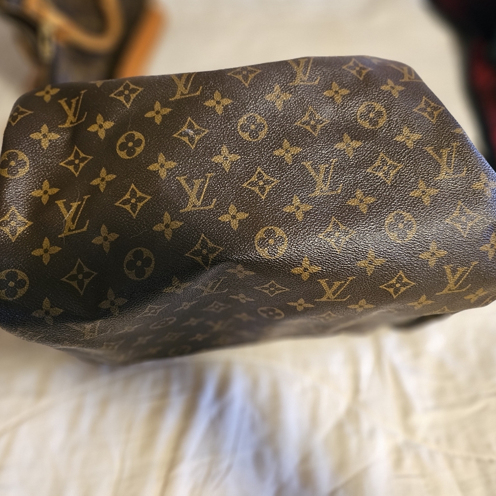 Used authentic lv speedy - Picture 2 of 5